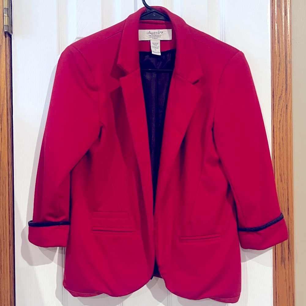 (S) American Rag Cie Blazer Red w/black trim very versatile
